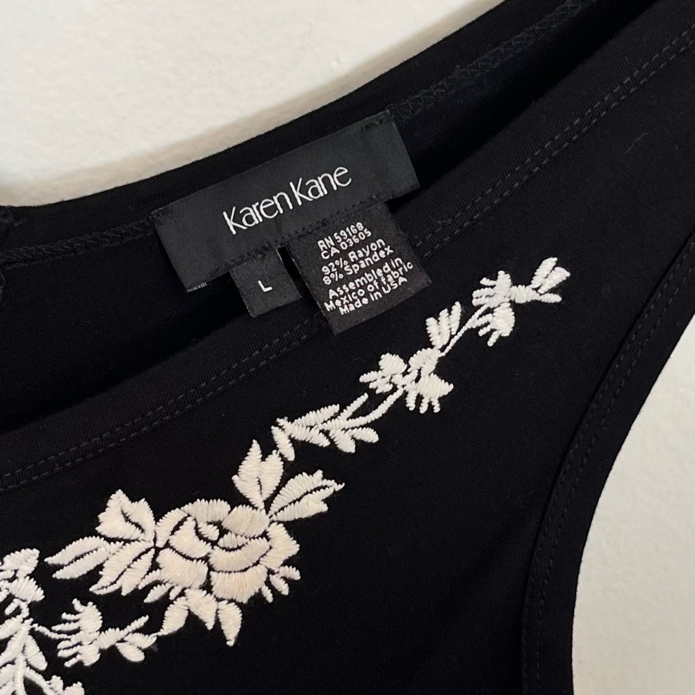 Karen Kane • L • Black Sleeveless Maxi Dress White Flower Embroidered V Neck - Picture 5 of 5